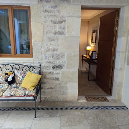 L'orangerie בית אירוח